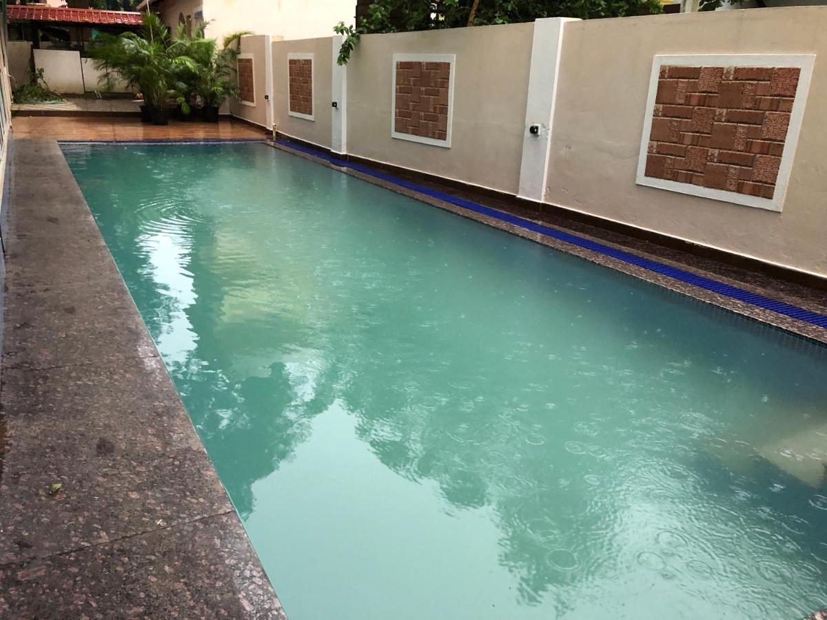 Hotel Centro Calangute Bagian luar foto