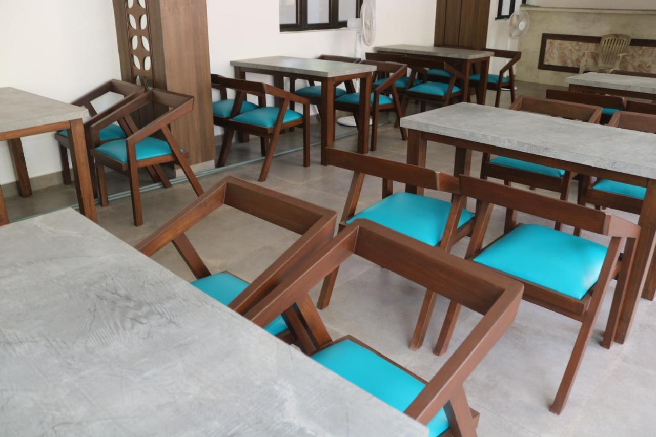 Hotel Centro Calangute Bagian luar foto
